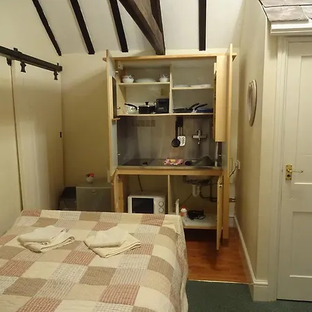 Swallow Cottages *